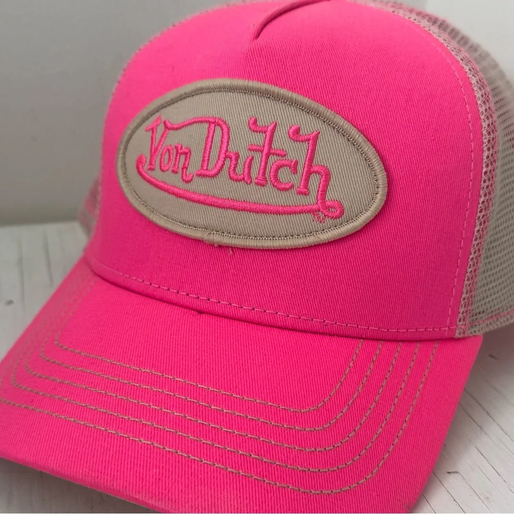 ☀️SUN SEASON SALE! NWT Von Dutch Pink and Gray Classic Trucker - SnapBack - Picture 1 of 5